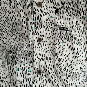 Volcom Abstract party shirt men’s L